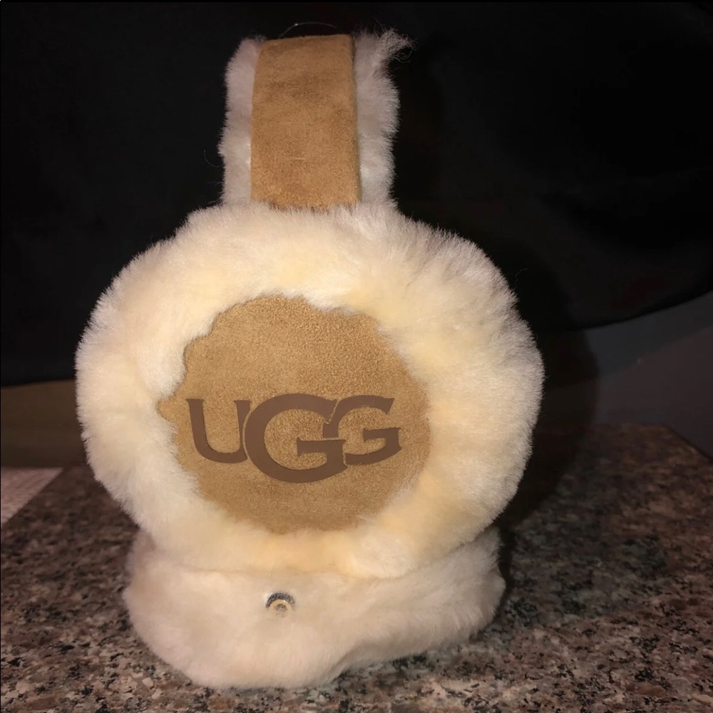 Ugg Wired Earmuffs/ Headphones